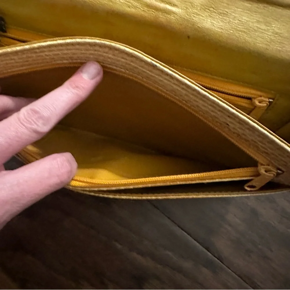 Vintage Snakeskin Purse - Picture 8 of 16